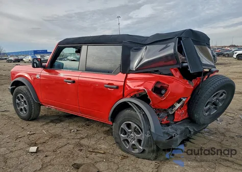 2023 Ford Bronco Base z USA, uszkodzony, nr VIN 1FMEE5BP4PLC02147